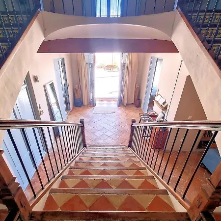 Mansion Taratata Hotel *